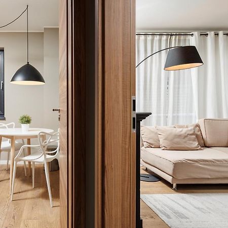 Cosmopolit Booking Brasov Ngoại thất bức ảnh