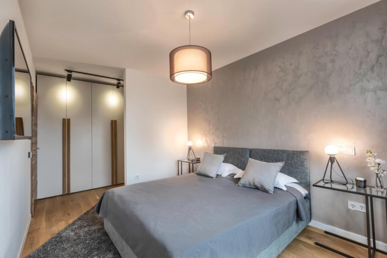 Cosmopolit Booking Brasov Ngoại thất bức ảnh