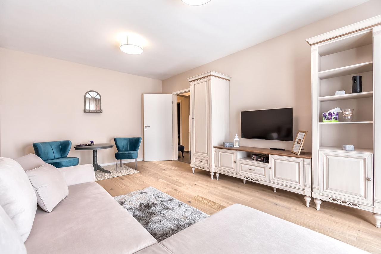 Cosmopolit Booking Brasov Ngoại thất bức ảnh