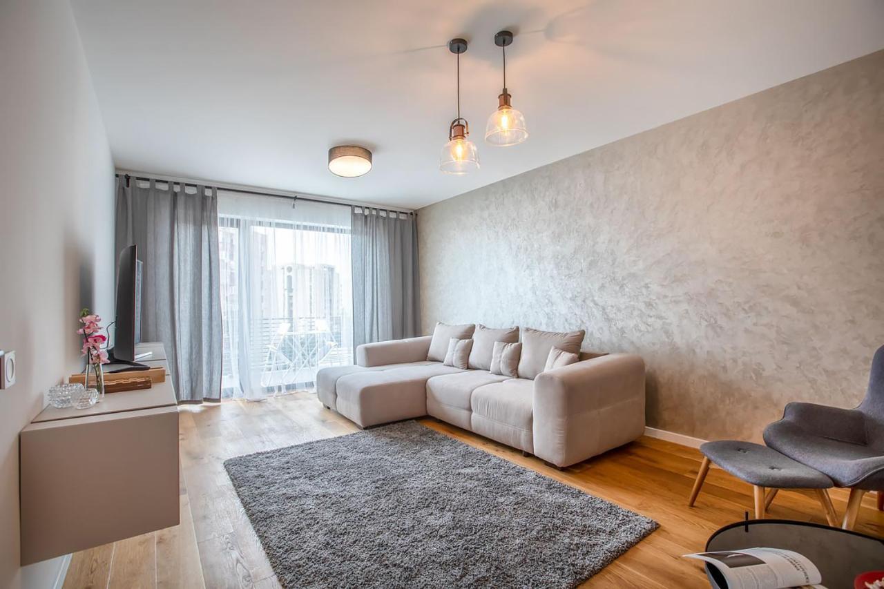 Cosmopolit Booking Brasov Ngoại thất bức ảnh