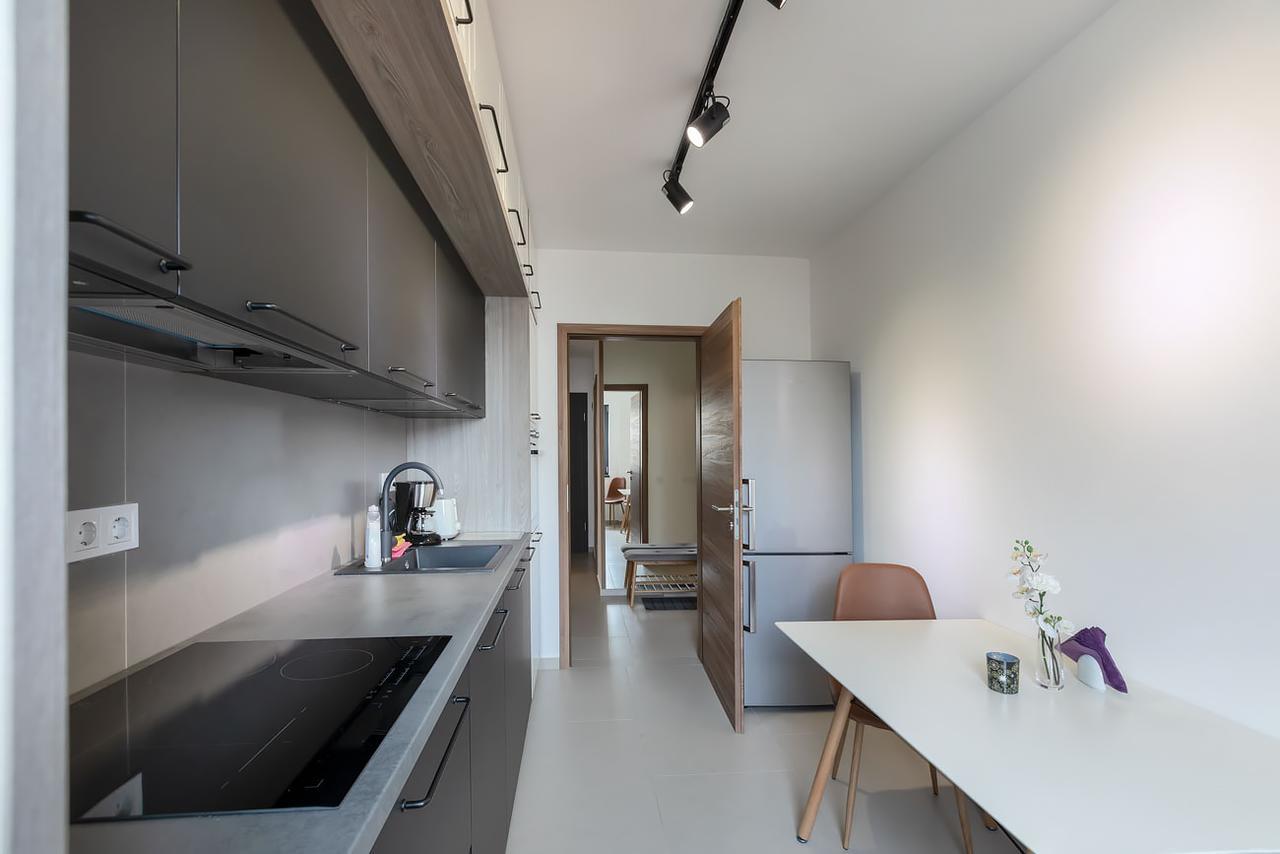 Cosmopolit Booking Brasov Ngoại thất bức ảnh