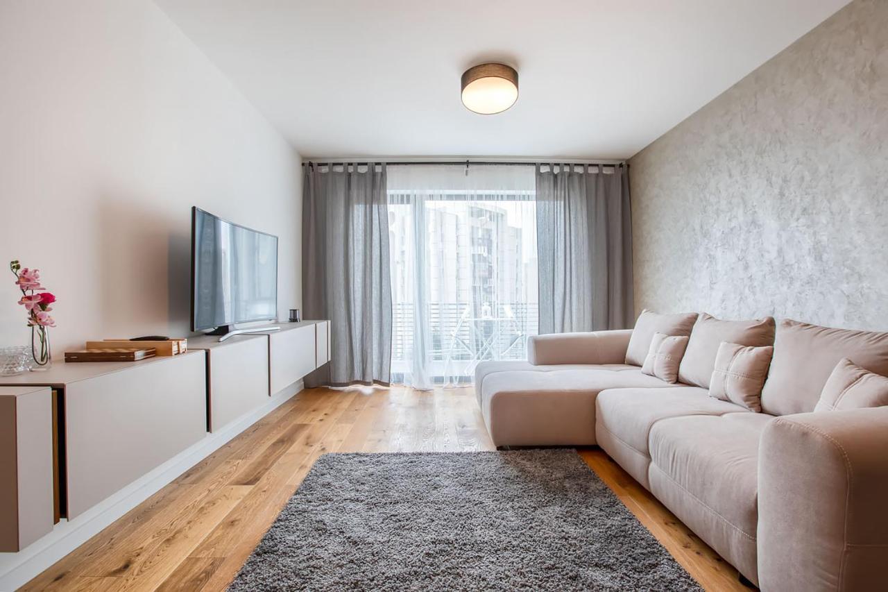 Cosmopolit Booking Brasov Ngoại thất bức ảnh