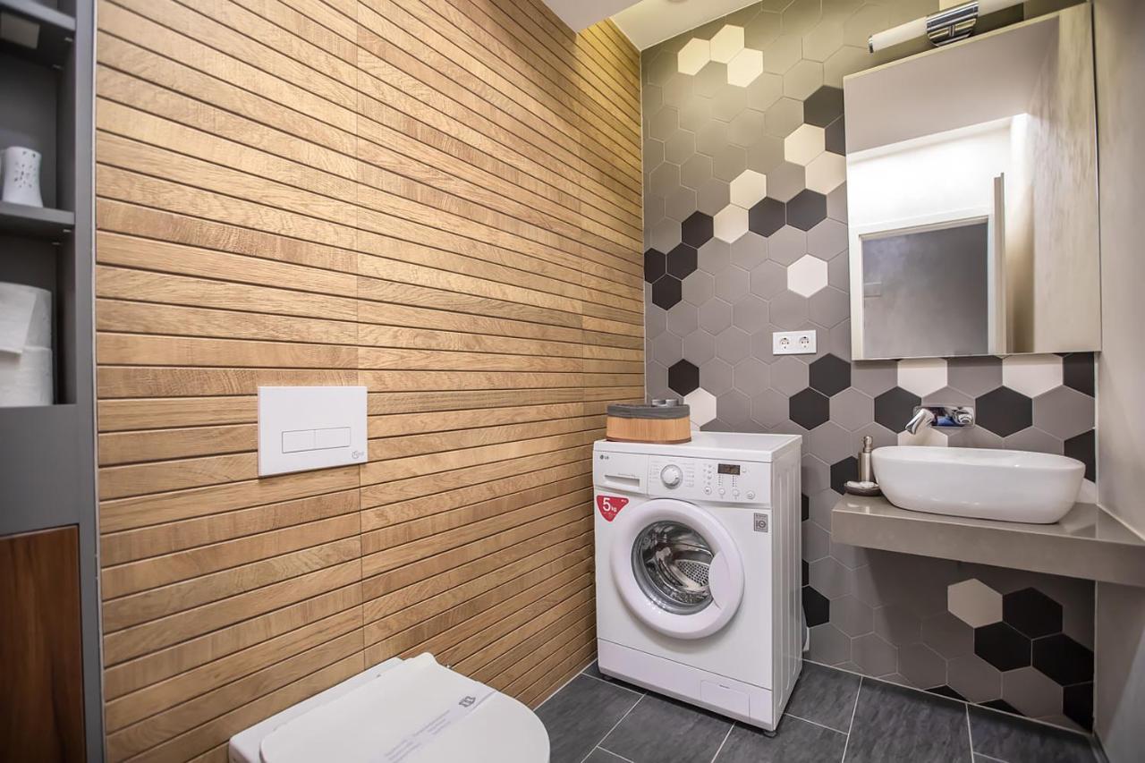 Cosmopolit Booking Brasov Ngoại thất bức ảnh