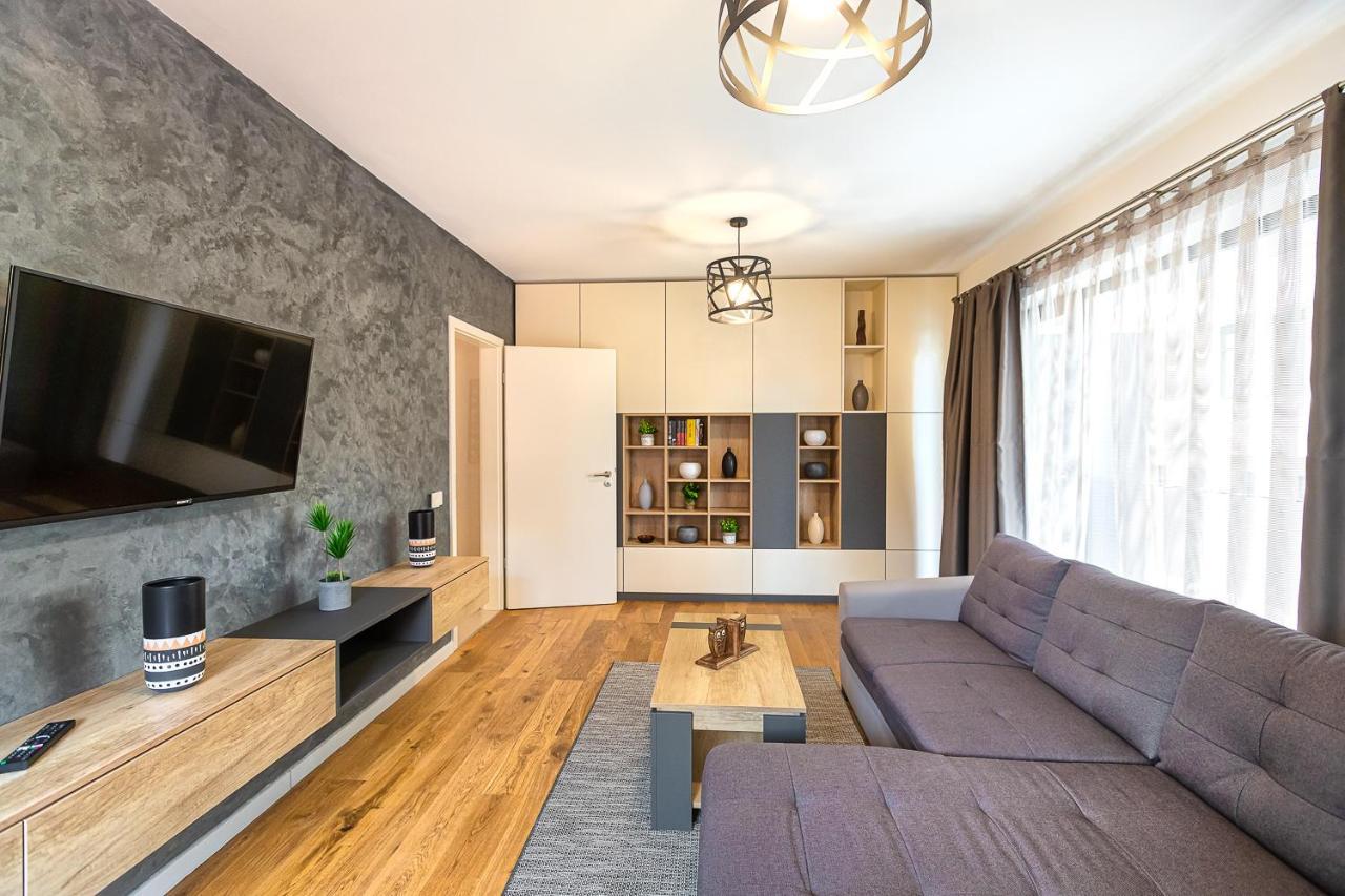 Cosmopolit Booking Brasov Ngoại thất bức ảnh
