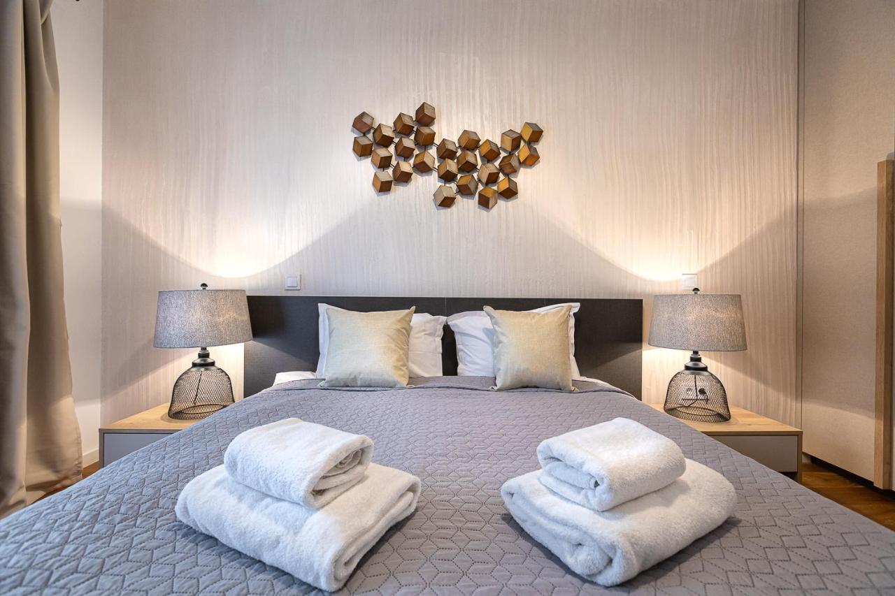 Cosmopolit Booking Brasov Ngoại thất bức ảnh